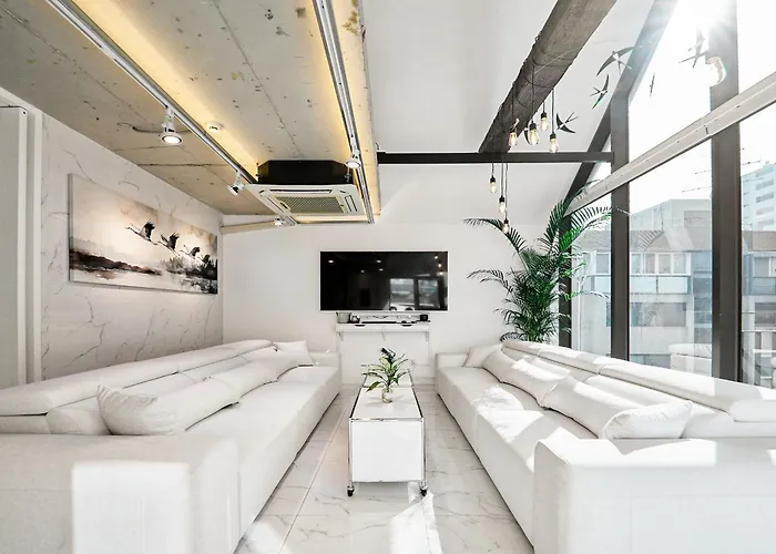 Yt Tailored Service Near Hongik Univ Station Séoul