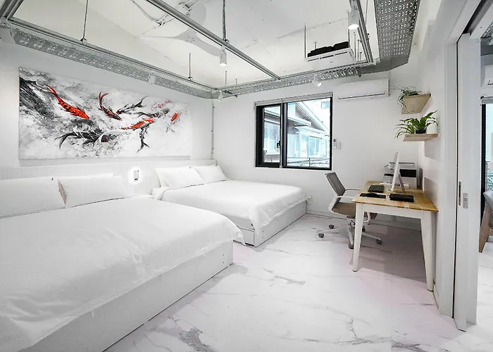 Yt Tailored Service Near Hongik Univ Station *