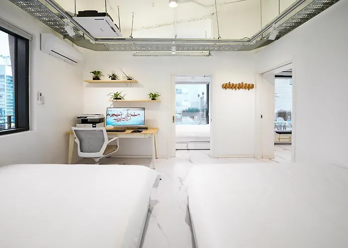 Yt Tailored Service Near Hongik Univ Station Seúl
